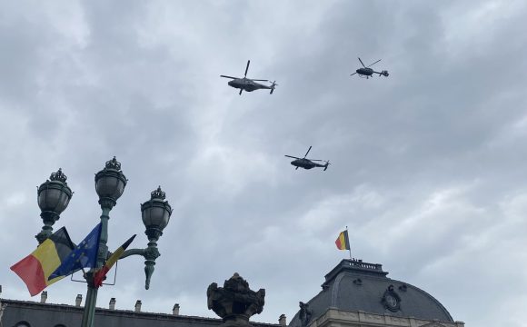 Un étudiant de la Hel au défilé du 21 juillet !